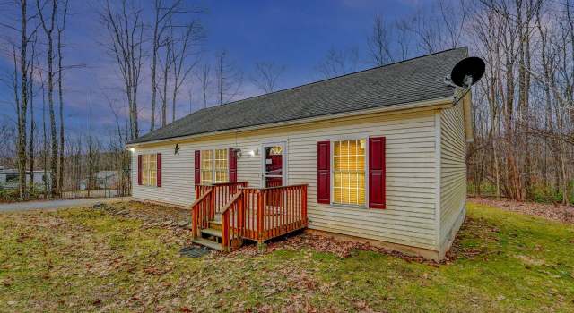 Photo of 35 Salem View Dr, Waymart, PA 18472