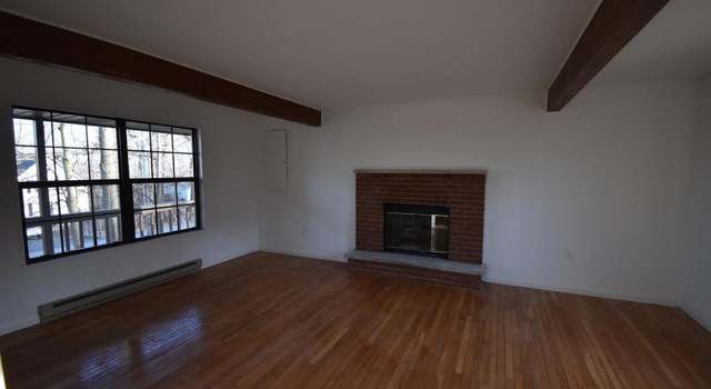 Photo of 176 Suter Dr, Bushkill, PA 18324