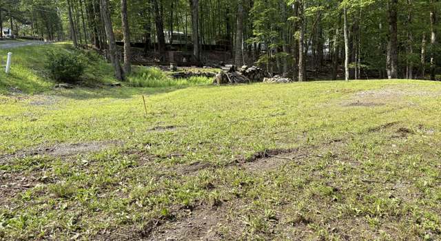 Photo of 136 Forest Glen Dr, Milford, PA 18337