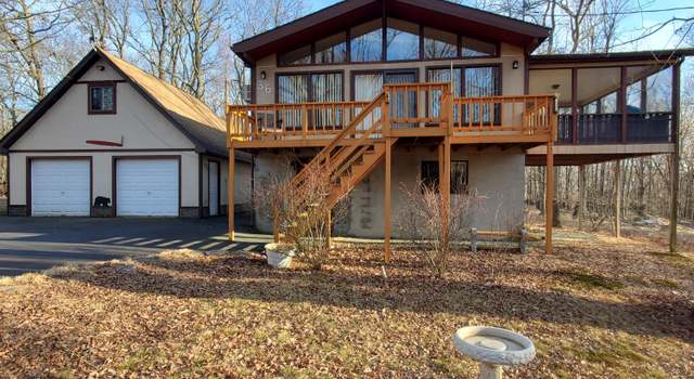Photo of 120 Fawn Lake Dr, Hawley, PA 18428