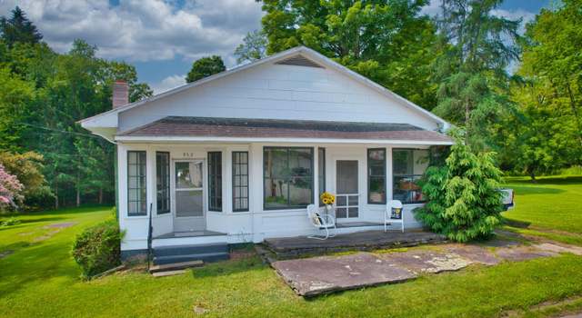 Photo of 953 Creek Dr, Prompton, PA 18456