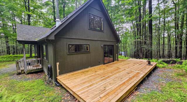 Photo of 23 Highland Ln, Hawley, PA 18428