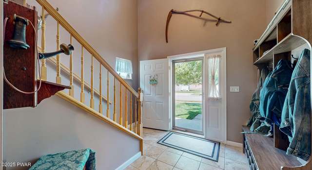 Photo of 233 Shadow Wood Cir, Archbald, PA 18403