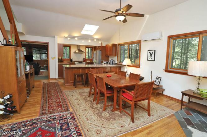 590 John Davis Rd - Photo 11 of 29 590 John Davis Rd