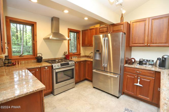590 John Davis Rd - Photo 14 of 29 590 John Davis Rd