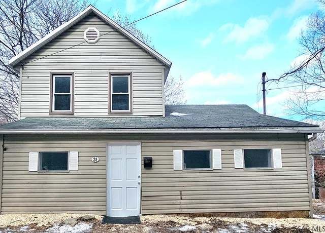 Property at 28 Drew St, Johnstown, PA 15906, 3 beds, 1.5 baths