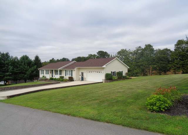 Property at 136 Laurel View Dr, Boswell, PA 15531, 3 beds, 2 baths