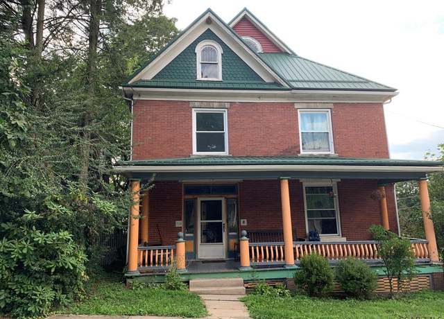 Property at 735 Grove Ave, Johnstown, PA 15902, 3 beds, 2 baths
