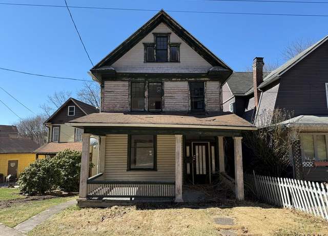 Property at 1024 Ash St, Johnstown, PA 15902, 3 beds, 2 baths