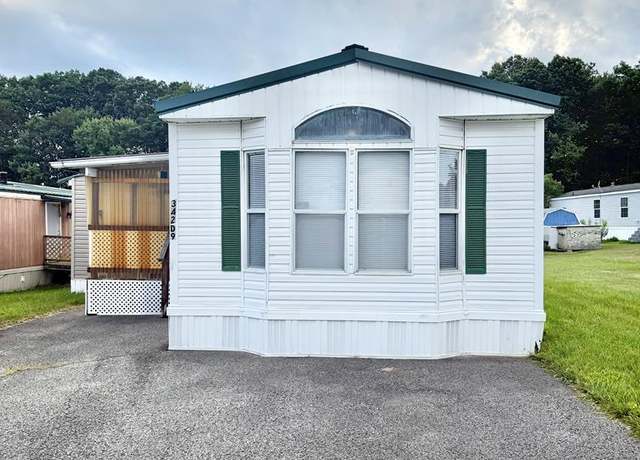 Property at 342DR Stonehedge Ct, Johnstown, PA 15904, 2 beds, 2 baths