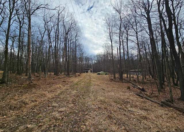Property at 226 Podlucky Ln, Windber, PA 15963, 2 beds, 1 bath