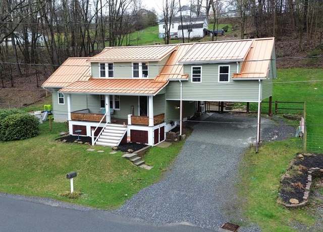 Property at 258 Capital Ave, Johnstown, PA 15905, 4 beds, 3 baths