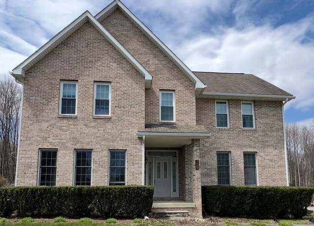 Property at 129 Layton Ln, Johnstown, PA 15904, 4 beds, 3 baths