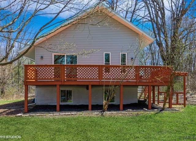 Property at 115 Peaceful Place Dr, Portage, PA 15946, 3 beds, 2 baths