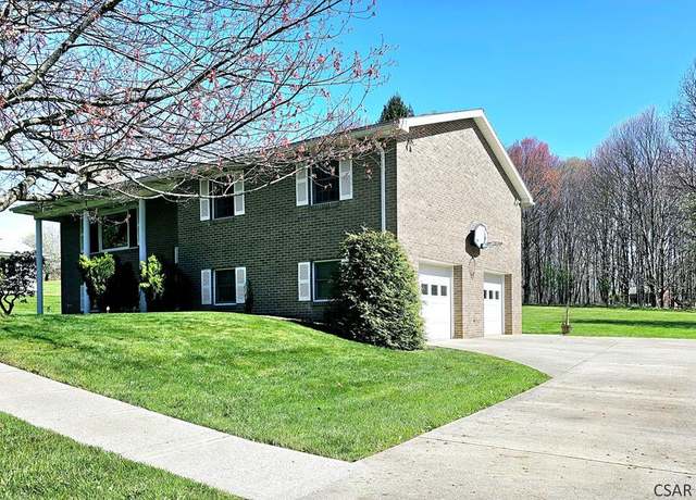 Property at 178 Shenkleview Dr, Johnstown, PA 15905, 3 beds, 2 baths