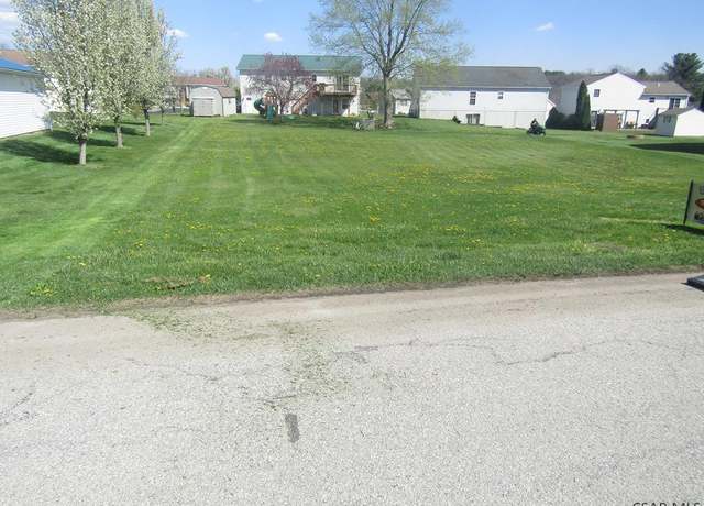 Property at 1303 Brierwood Dr, Somerset, PA 15501