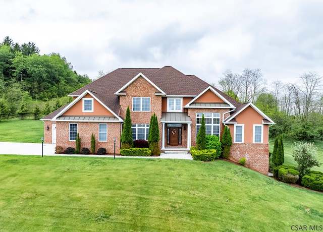 Property at 431 Old Farm Ln, Johnstown, PA 15904, 6 beds, 5.5 baths