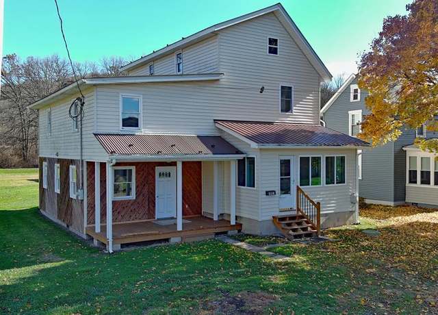 Property at 601 Dean St, Confluence, PA 15424, 4 beds, 2 baths