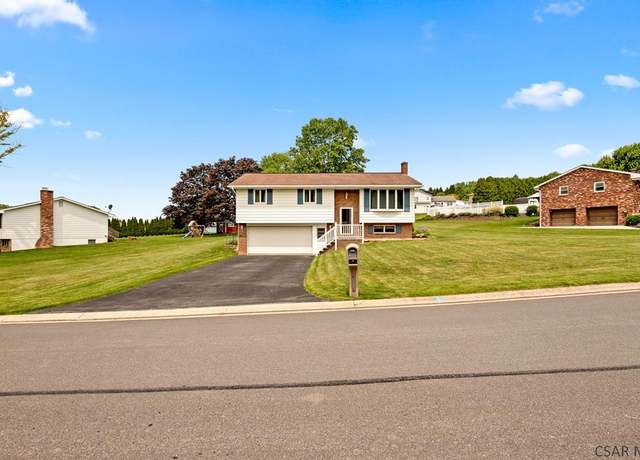 Property at 129 Berkey Dr, Johnstown, PA 15904, 3 beds, 2 baths