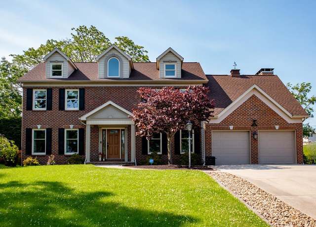 Property at 3056 Menoher Blvd, Johnstown, PA 15905, 4 beds, 2.5 baths