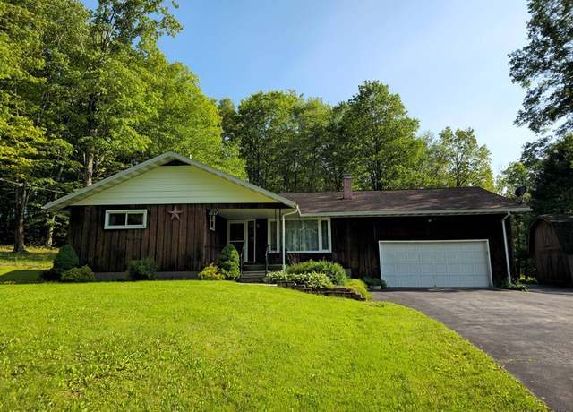 Property at 1827 Saylor School Rd, Boswell, PA 15531, 4 beds, 1.5 baths