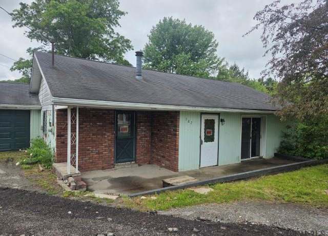 Property at 302 Crestview Dr, Acme, PA 15610, 2 beds, 1 bath
