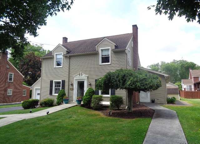 Property at 726 Sunset Ave, Johnstown, PA 15905, 4 beds, 2.5 baths