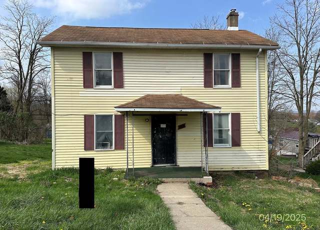 Property at 424 S Summit St, Derry, PA 15627, 3 beds, 1.5 baths