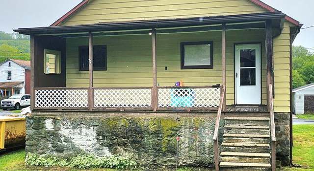 Photo of 652 Blanche St, Beaverdale, PA 15921