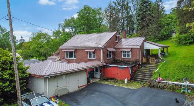 Photo of 433 Pike Rd, Johnstown, PA 15909