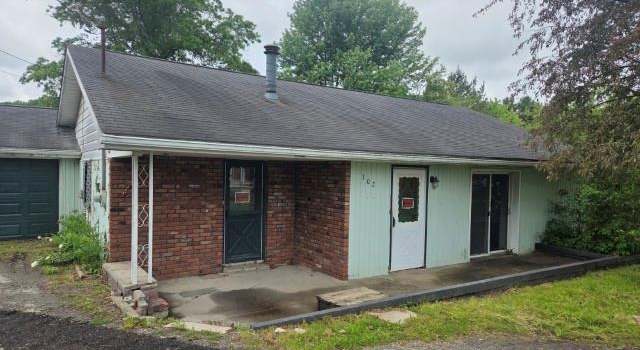 Photo of 302 Crestview Dr, Acme, PA 15610