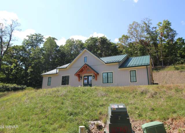 Property at 6 Cedar Crest Dr, Lock Haven, PA 17745, 3 beds, 2.5 baths