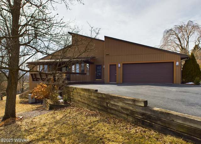 Property at 3012 Mountain Cres, Montoursville, PA 17754, 4 beds, 2.5 baths