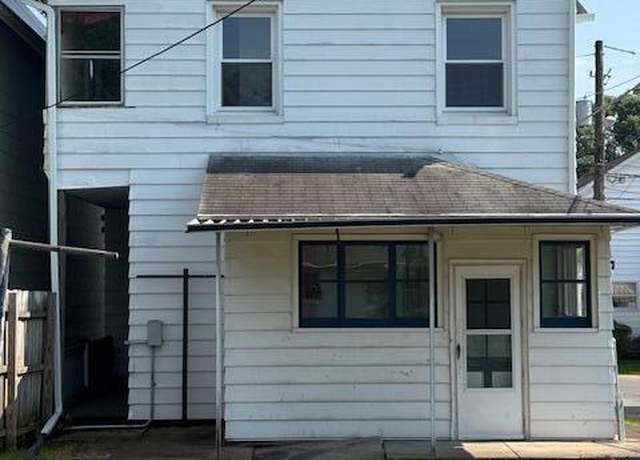Property at 319 Adams St, Williamsport, PA 17701, 3 beds, 1 bath