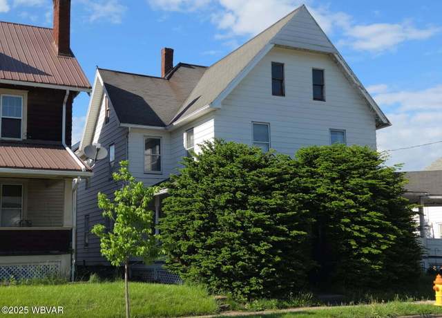Property at 2602 W Fourth St, Williamsport, PA 17701, 3 beds, 1 bath