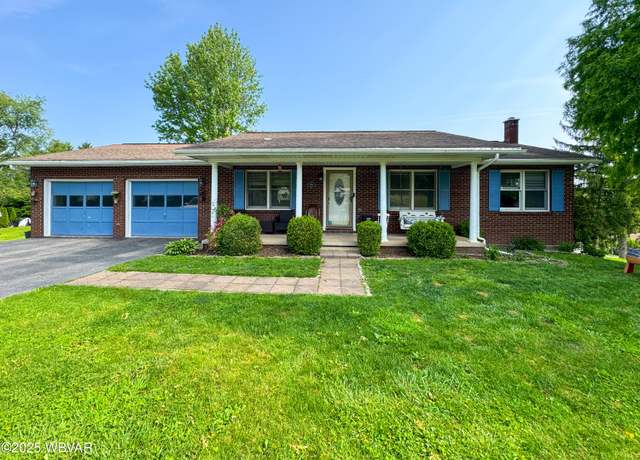 Property at 16 Forest Dr, Lock Haven, PA 17745, 3 beds, 2.5 baths