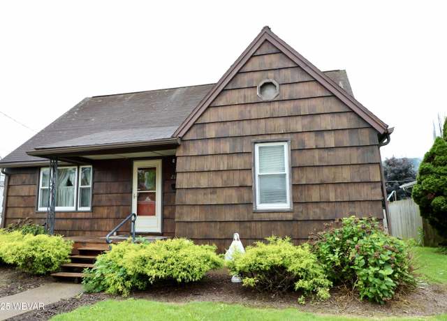 Property at 2113 Lincoln St, Williamsport, PA 17701, 3 beds, 1 bath