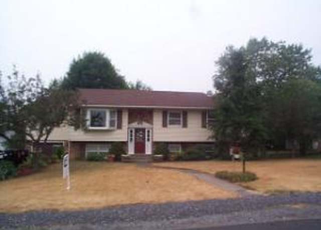 Property at 108 Armory Blvd, Lewisburg, PA 17837, 4 beds, 3 baths