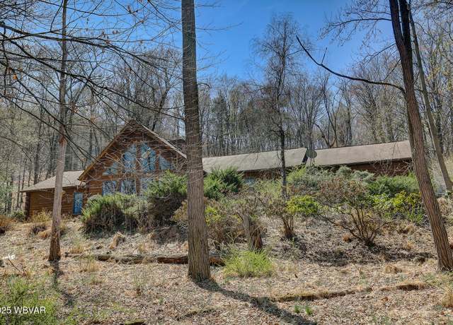 Property at 290 Edgewood Ave, S. Williamsport, PA 17702, 3 beds, 3 baths