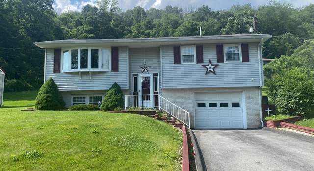 Photo of 204 E Hillside Dr, Lock Haven, PA 17745