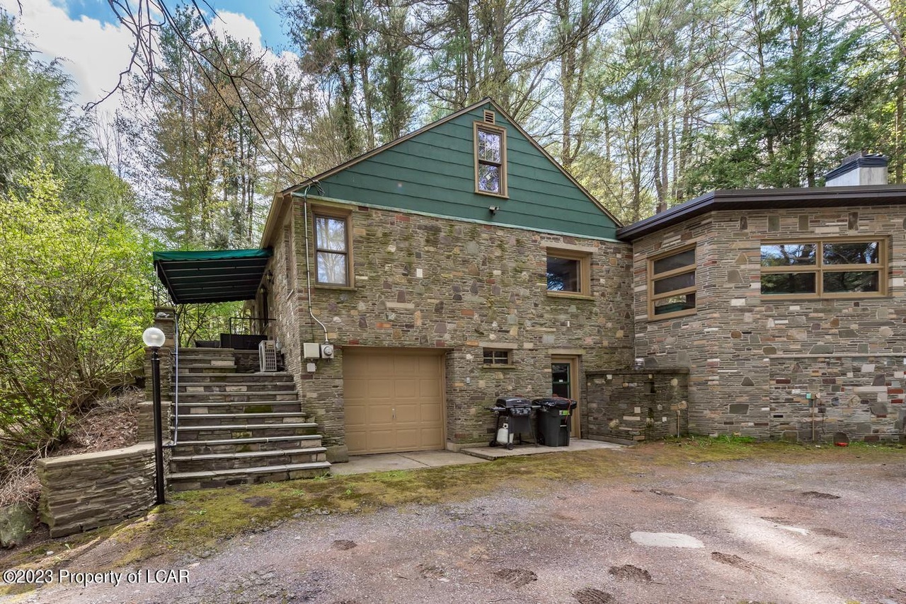 16-chase-rd-shavertown-pa-18708-mls-23-1673-redfin