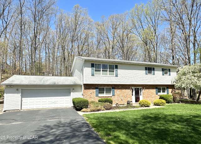 Property at 33 Woodmere Dr, Drums, PA 18222, 3 beds, 2.5 baths