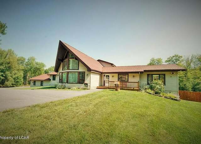 Property at 56 Sterling Rd, Newfoundland, PA 18445, 7 beds, 5 baths