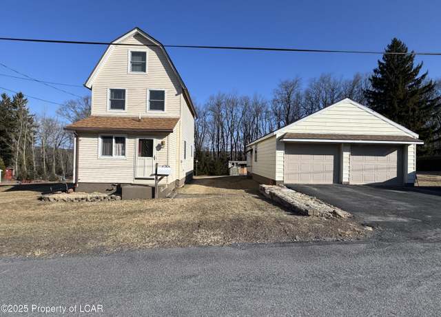 Property at 756 Arthur St, Freeland, PA 18224, 4 beds, 2 baths