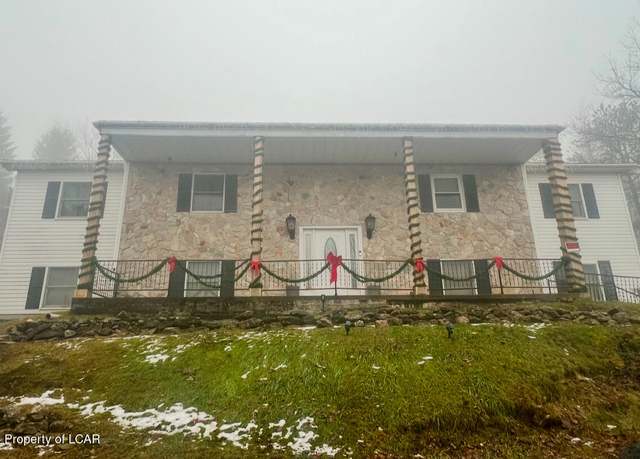 Property at 612 Mountain Top Ter, Mcadoo, PA 18237, 5 beds, 3 baths