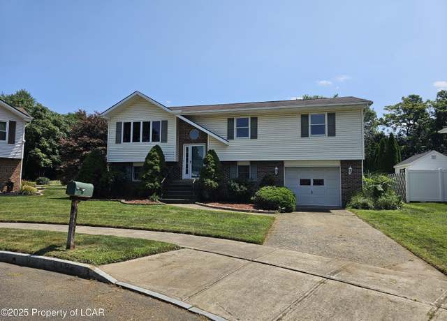 Property at 73 Brogan Cir, Wilkes-barre, PA 18705, 3 beds, 2 baths