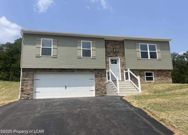 Property at 435 Cedar Dr, Drums, PA 18222, 3 beds, 2.5 baths