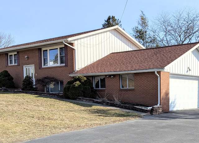 Property at 11 Windsor Dr, Dallas, PA 18612, 3 beds, 2 baths