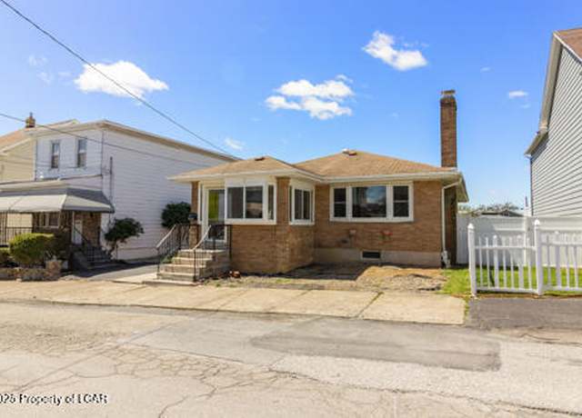 Property at 696 Garfield St, Hazleton, PA 18201, 3 beds, 1 bath