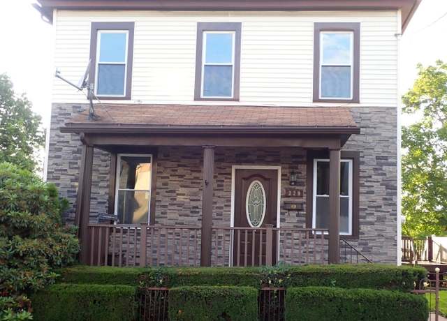 Property at 229 Sherman St, Wilkes-barre, PA 18702, 3 beds, 2 baths